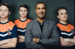 Ruud Gullit over FIFA, zijn eigen ‘poppetje’ en een jantje krijgen