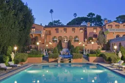 De mansion van 'The Godfather' staat te koop in het rijke Beverly Hills