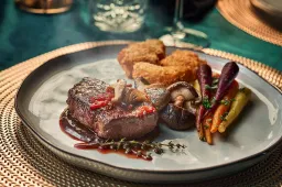 Tover een culinair kerstmenu op tafel met The Meatlovers