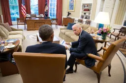 Inrichting Oval Office: Wat zijn de verschillen tussen Trump en Biden?