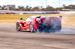 Top Gear gaat tekeer in hele dikke LaFerrari FXX K