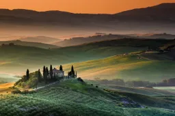 De schoonheid van het schilderachtige Toscaanse landschap in 20 adembenemende foto’s