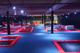 Grootste trampolinehal van Europa is geopend in Rotterdam