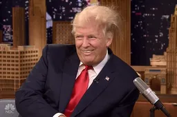 Jimmy Fallon gooit het kapsel van Donald Trump in de war