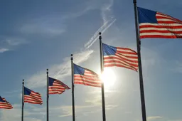 De betekenis achter bekende nationale vlaggen