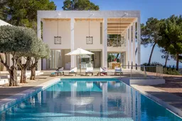 Monstervilla gespot op Ibiza voor maar 15 miljoen euro