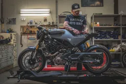 Arjan van den Boom over custom bikes, Husqvarna Motorcycles en onderhandelen met wereldsterren