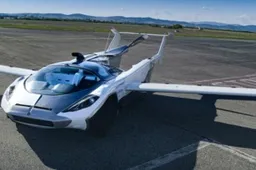 AirCar toont ongelooflijke beelden van een sportauto die het luchtruim verkent