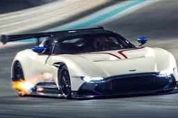 Chris Harris test de Aston Martin Vulcan en het is awesome