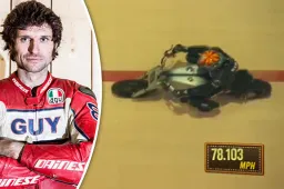 Waaghals tart de zwaartekracht en breekt het wereldrecord op de wall of death