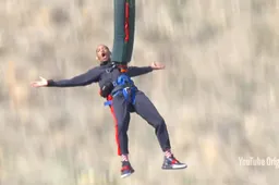 Will Smith jumpt op 50e verjaardag uit helikopter