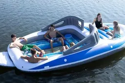 De beste accessoire voor op het water is een opblaasbare speedboot