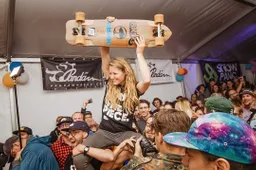 Q&A met downhill skateboard wereldkampioen Lisa Peters: 'Balans vinden tussen een kick en risico’s is cruciaal'