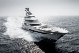 De grootste sportvisboot ter wereld vaart op snackbarbenzine