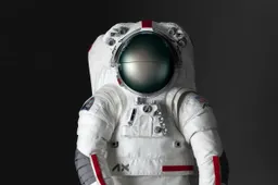Axiom Space en Prada lanceren trendy ruimtepakken voor NASA