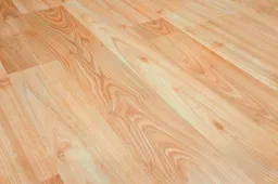 Zelf een houten vloer leggen: tips voor een prachtig  resultaat