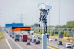 Flitspaal verdiende €30.000 in een maand, maar ligt nu plat