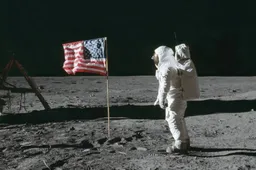NASA deelt simulatie hoe vallen voelt in een zwart gat