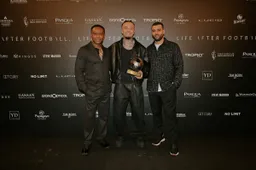 Quilindschy Hartman kroont zich tot 'best geklede baller' van 2024