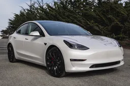 De Tesla model 3 is nu goedkoper dan ooit