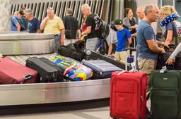 Bagage afhandelaars aangeklaagd voor €1.2 miljoen voor verdwijning van 9 kilo aan gouden sieraden