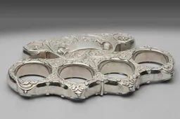 Tussen kunst, kitsch en justitie: de omstreden boksbeugel van 50.000 euro