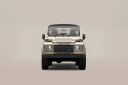 Land Rover brengt een legende terug: de Classic Defender V8 Soft Top