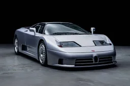 Deze zeldzame Bugatti EB110 GT gaat onder de hamer voor 1,45 miljoen euro