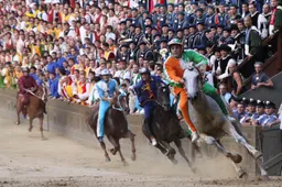 De Palio van Siena: de wildste paardenrace van Italië