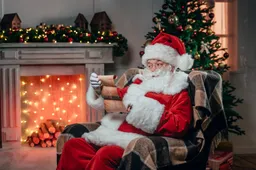 Kerstman deelt tik uit met roe en krijgt keiharde boete van 4000 euro