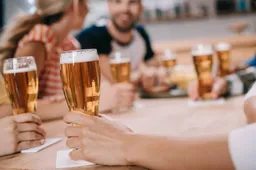Alcoholgebruik neemt af, maar bij jongeren en mannen nog niet zo erg