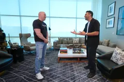 Meteorieten, samurai-zwaarden en meer: Dana White toont unieke verzameling