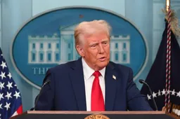 Trump tekent Big Beautiful Bill: een mokerslag voor sociale zekerheid, maar een trofee voor zijn erfenis