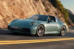 Porsche knalt drie nieuwe AWD-beesten de wereld in: Carrera 4S Coupé, Cabriolet en Targa 4S