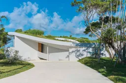 Waanzinnige villa op Japans eiland laat je wonen als een James Bond-schurk