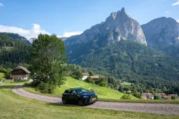 Op zoek naar de mooiste plekjes van Italië in de Lexus LBX