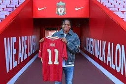 16-jarig supertalent Rio Ngumoha redt Liverpool met krankzinnig debuut