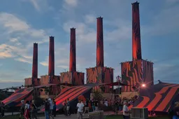 Met deze line-up is 24-uurs feesthonk ArmadiLLow dé place to be op Lowlands 2025