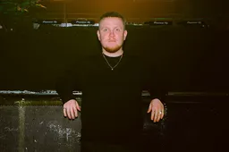 Dancepodcast Bakkie Bakkie dropt zevende seizoen met Chris Stussy als eerste gast
