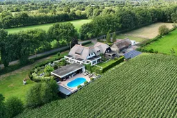 Funda Toppers #139: Luxe villa met privéresort