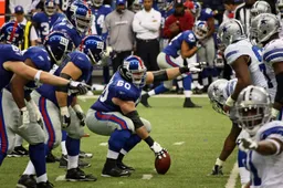 Touchdowns, toeschouwers & tonnen: de NFL is weer van start