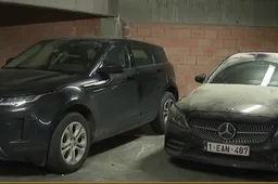 Vijftien auto's zitten al een jaar vast door kapotte autolift