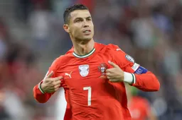 Cristiano Ronaldo is de allereerste voetbalmiljardair ooit