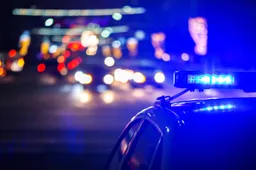 Amerikaanse politie wil een bekeuring uitschrijven, maar er zit niemand in de auto