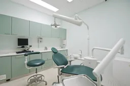 dentist-2530983-1280