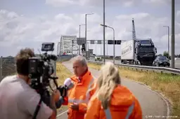 merwedebrug-minder-vrachtverkeer-6a6795f09b2e6