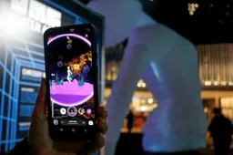 Use of "Dumb Phones" continues to trend in Europe and the US - but Why?