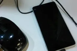 Xiaomi Mi3 spy photos show the rear of the new phone for the first time