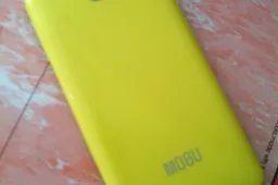 Leaked photos of dual-core Mogu M2 looks like $100 Xiaomi!