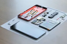 UMIDIGI S2 Pro teardown video after a water bath